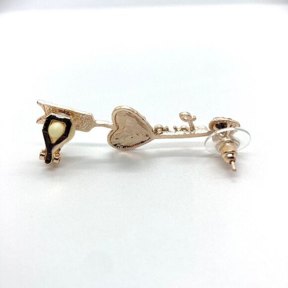 Single Left Ear Love Arrow Stud Earring - Picture 4 of 7